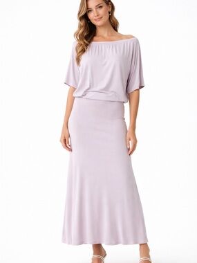 21. Go Couture โข NWT $158 Lavender Maxi dress